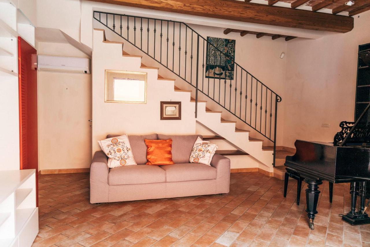 Tenuta San Giovanni Lucca - Borgo Del Locumone Extérieur photo